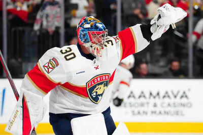 “Playing here as a Blackhawk is 10 times better": Spencer Knight ready for new challenge with Chicago Blackhawks